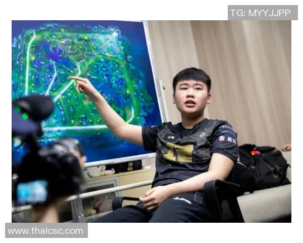 RNG比赛经验引发热议玩家对战术选择的不同看法与争论